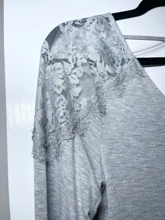 American Eagle Women's Gray Soft & Sexy V-Neck Long Sleeve Top Size Medium - Picture 3 of 12